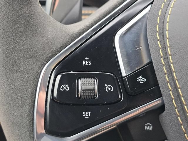 Used 2024 Chevrolet Corvette Stingray Premium Cpe w/ Z51 Performance Package RWD image 30