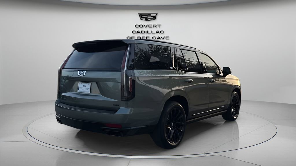 Used 2024 Cadillac Escalade Sport Platinum w/ LPO, ONYX Package image 9