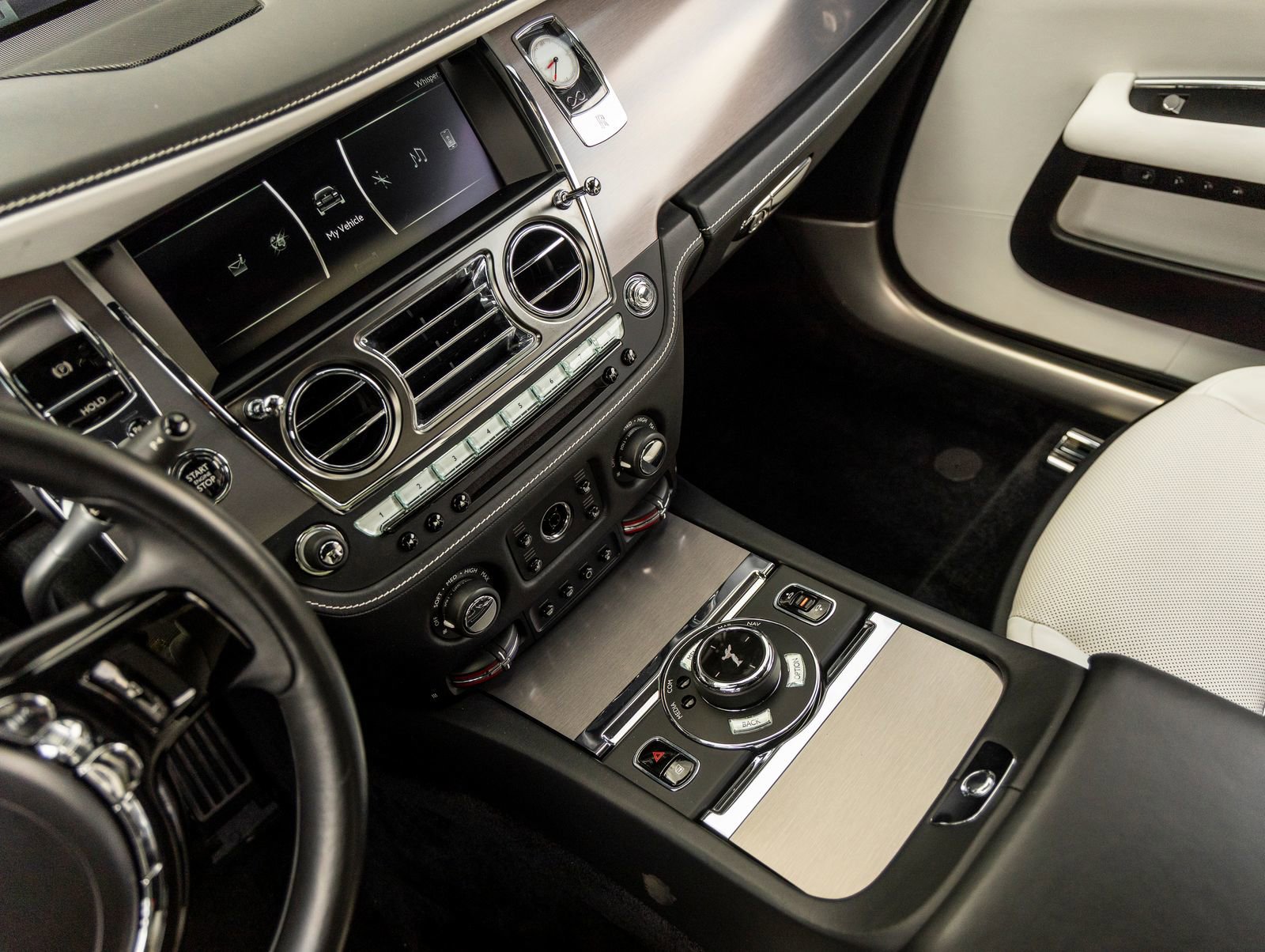 Used 2018 Rolls-Royce Wraith image 43