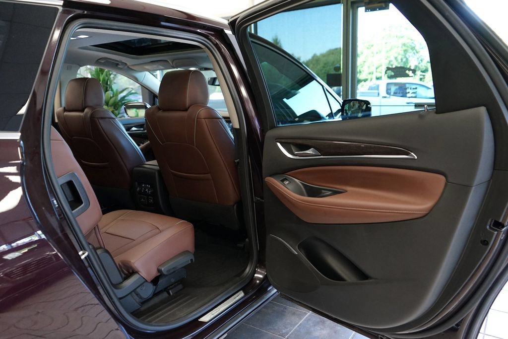 Used 2021 Buick Enclave Avenir w/ Avenir Technology Package AWD/4WD image 52