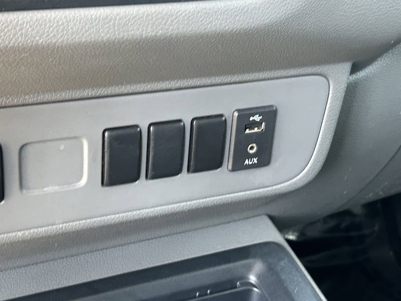 Used 2021 Nissan NV 2500 S image 24