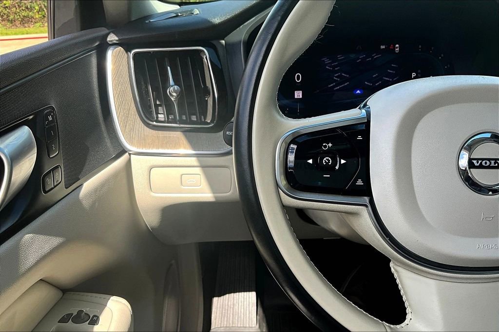 Certified 2023 Volvo XC60 B5 Plus w/ Climate Package AWD/4WD image 28