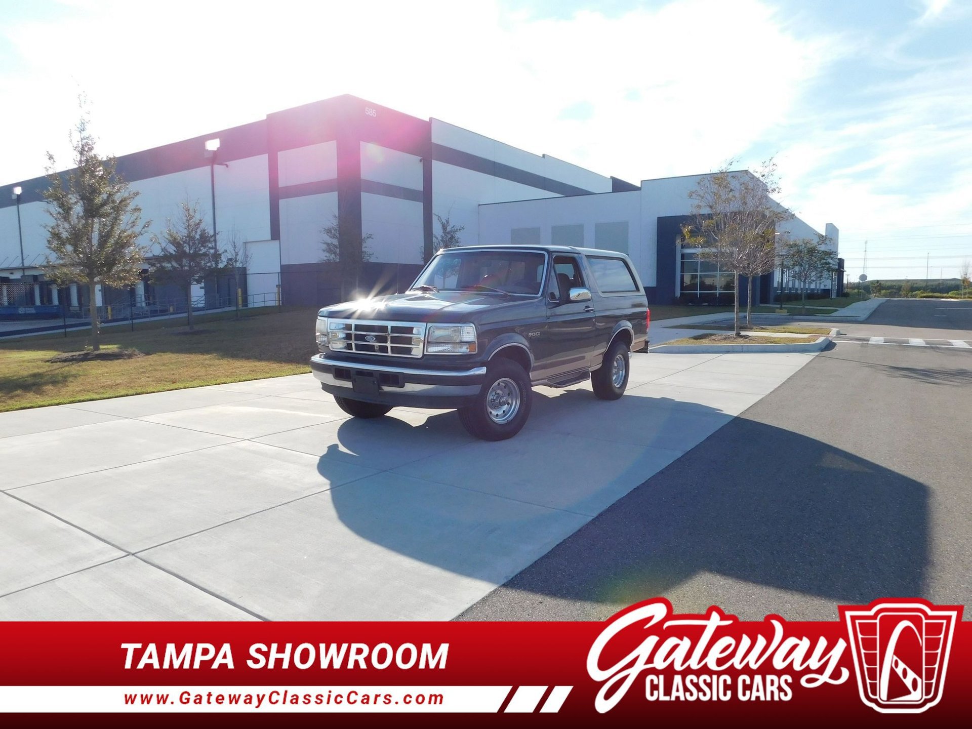 Used 1995 Ford Bronco XLT image 1