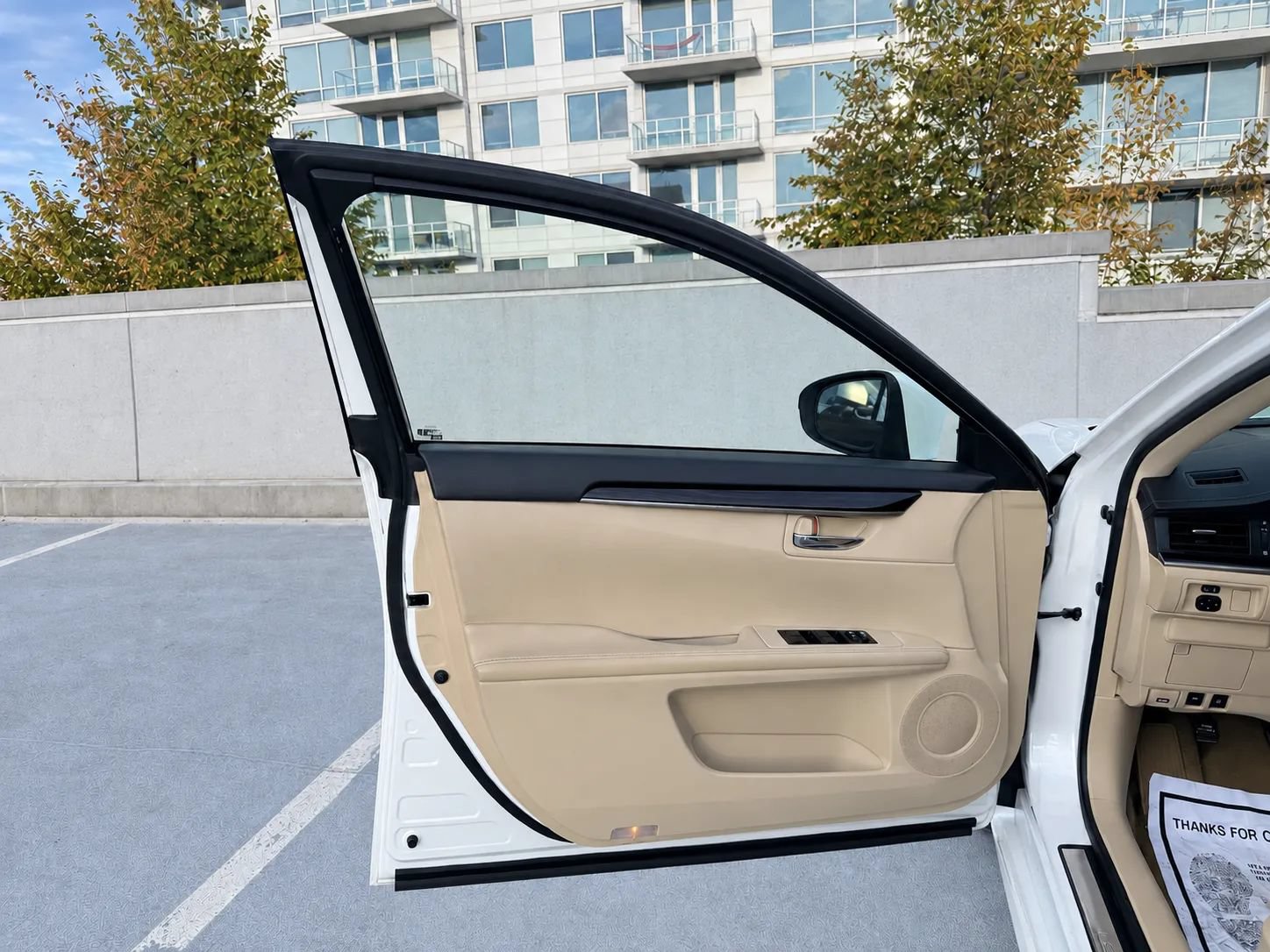 Used 2014 Lexus ES 350 FWD image 8