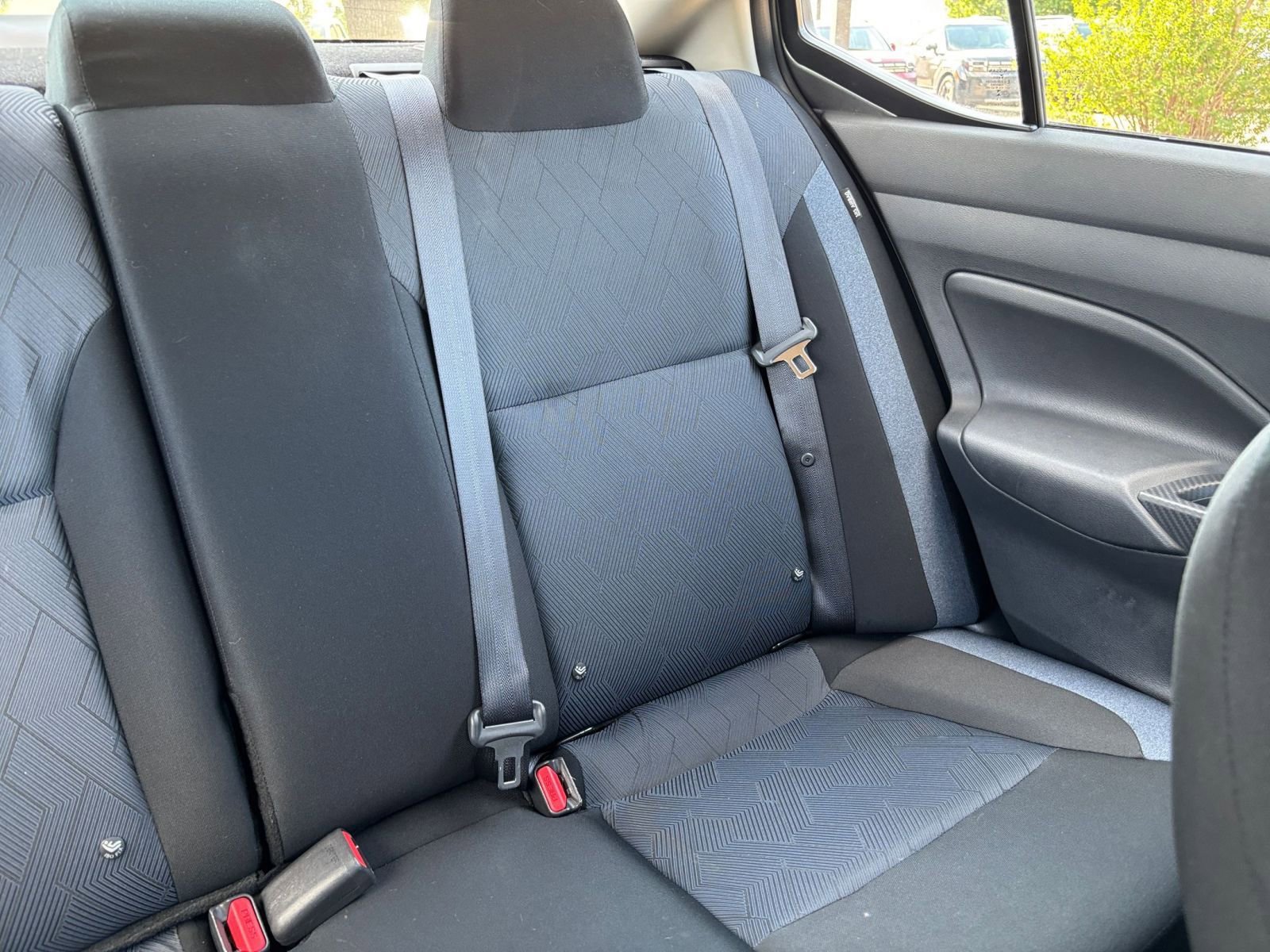 Used 2025 Nissan Versa SV image 37