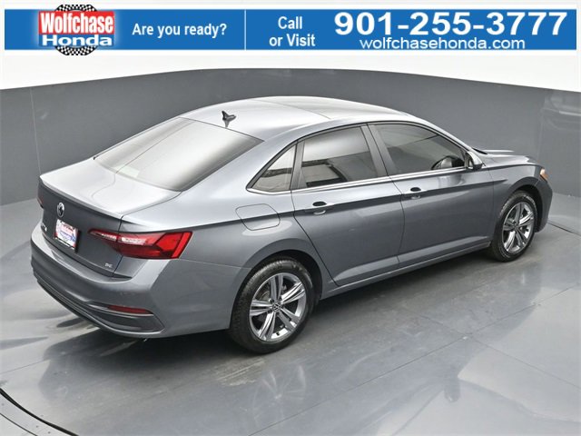 Used 2024 Volkswagen Jetta SE w/ Panoramic Sunroof Package image 34
