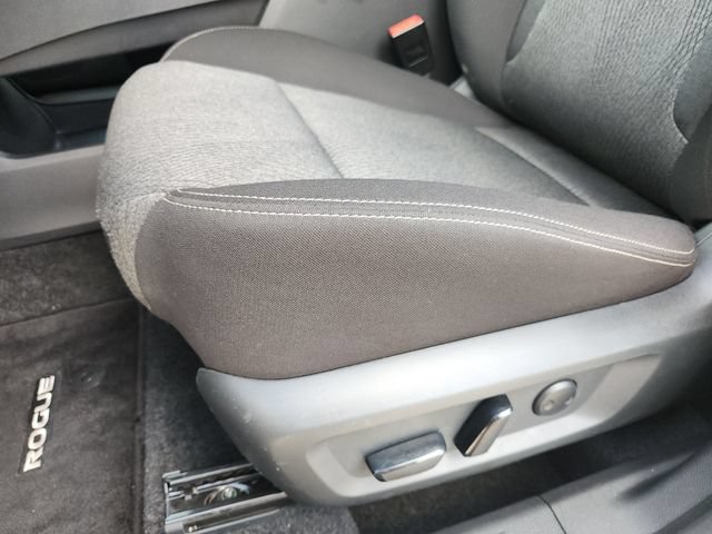 Used 2024 Nissan Rogue SV FWD image 22