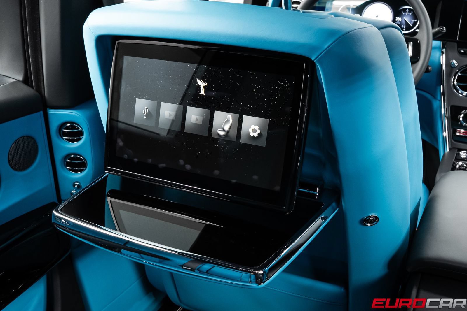 Used 2026 Rolls-Royce Cullinan AWD/4WD image 38