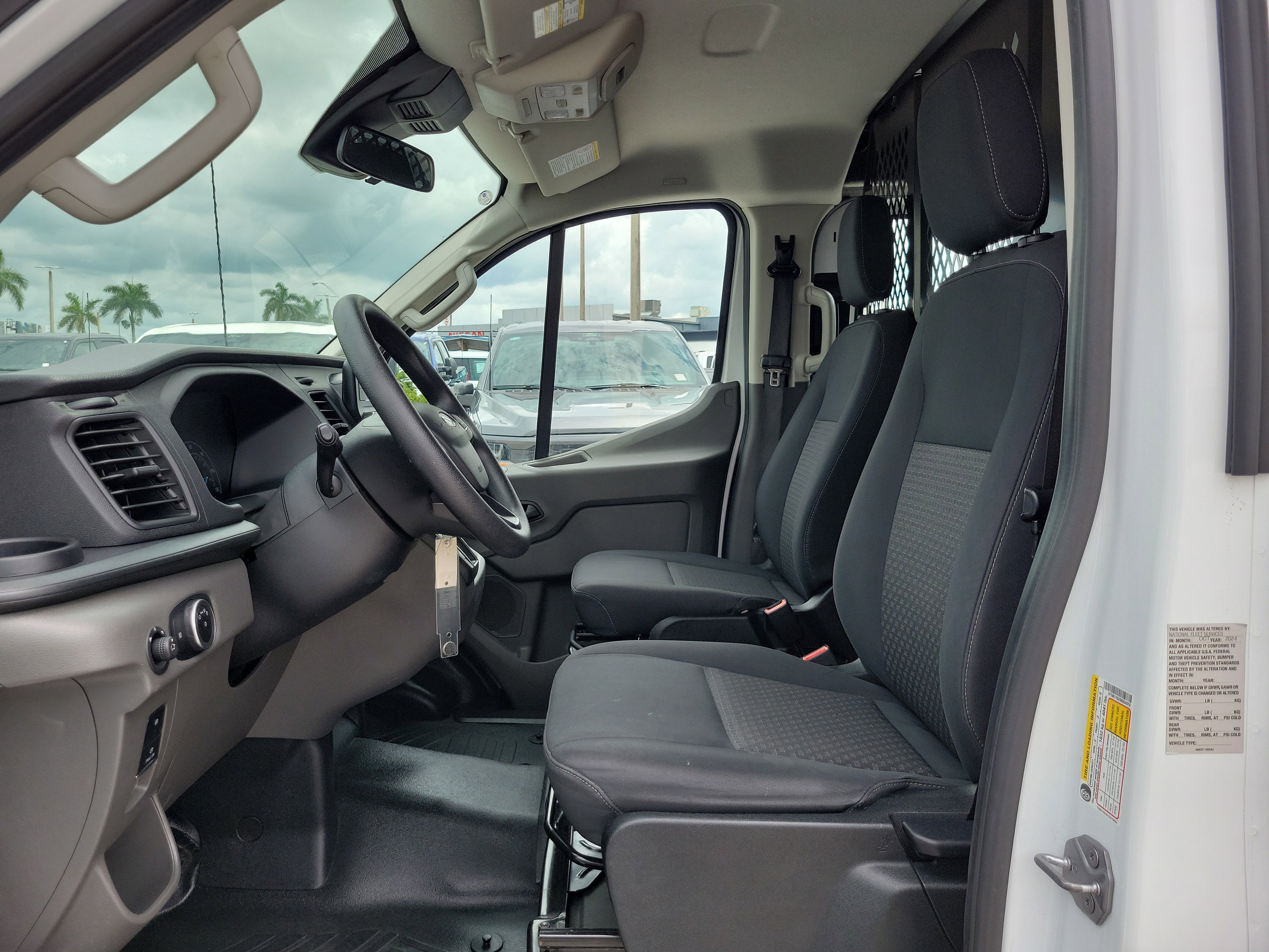 Used 2024 Ford Transit 250 Low Roof w/ Exterior Upgrade Package RWD image 11