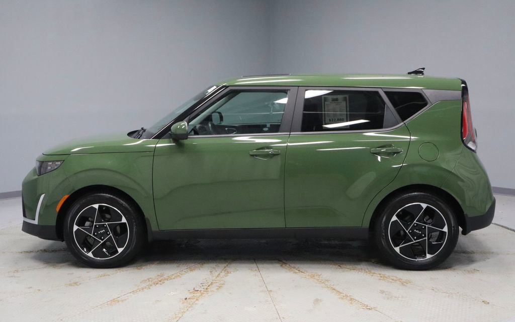 Used 2023 Kia Soul EX image 6