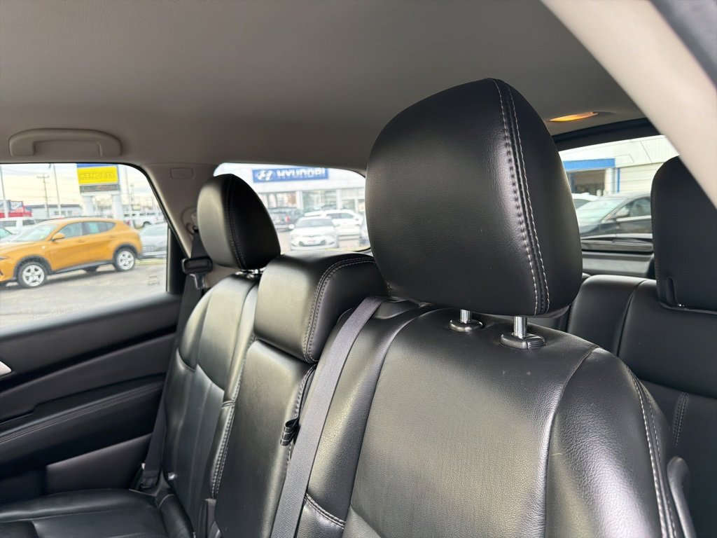 Used 2017 Nissan Pathfinder SL image 27