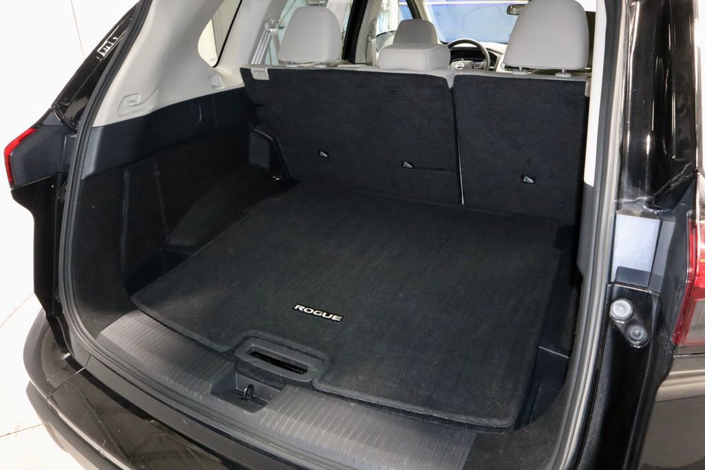 Certified 2025 Nissan Rogue SV AWD/4WD image 14