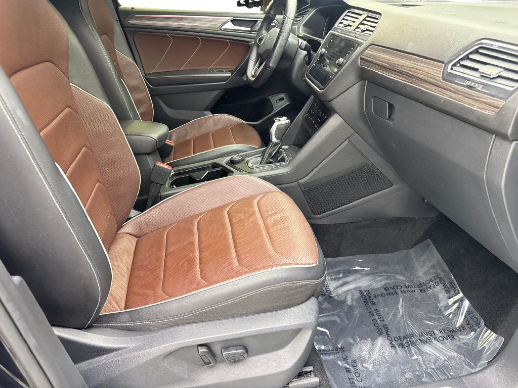 Used 2024 Volkswagen Tiguan SEL R-Line AWD/4WD image 45
