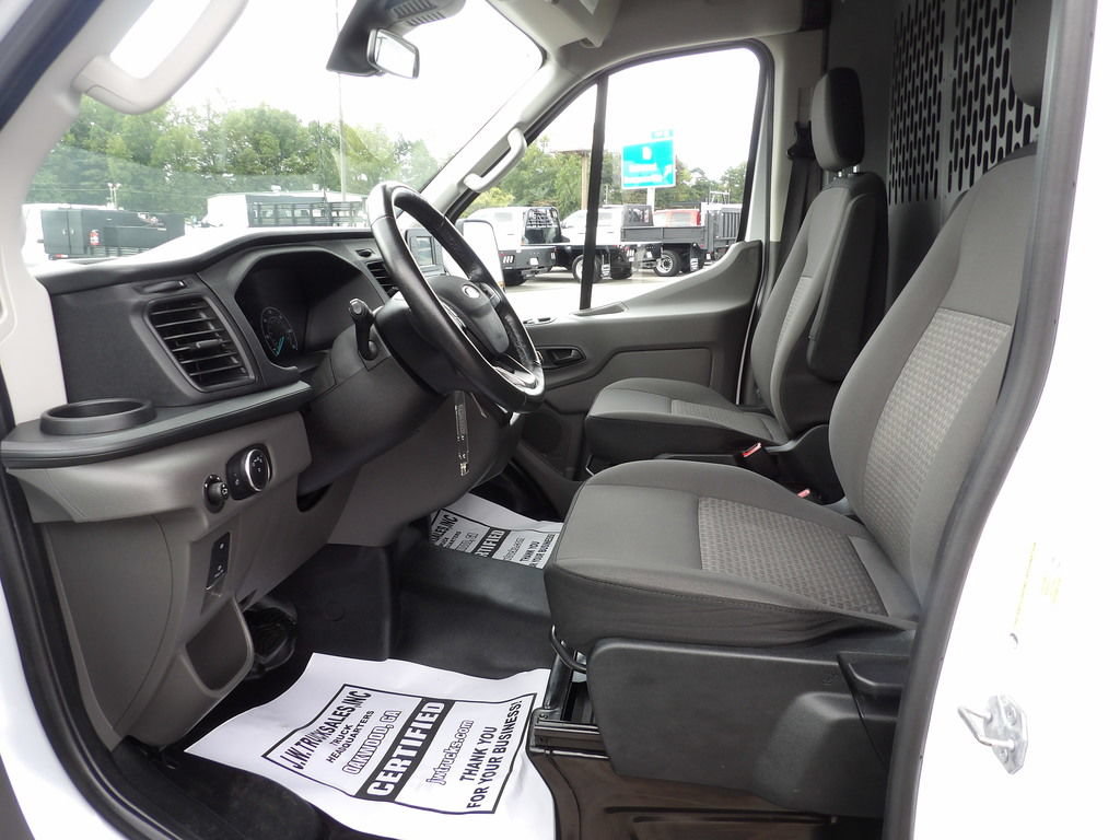 Used 2016 Ford Transit 250 148 Medium Roof RWD image 17