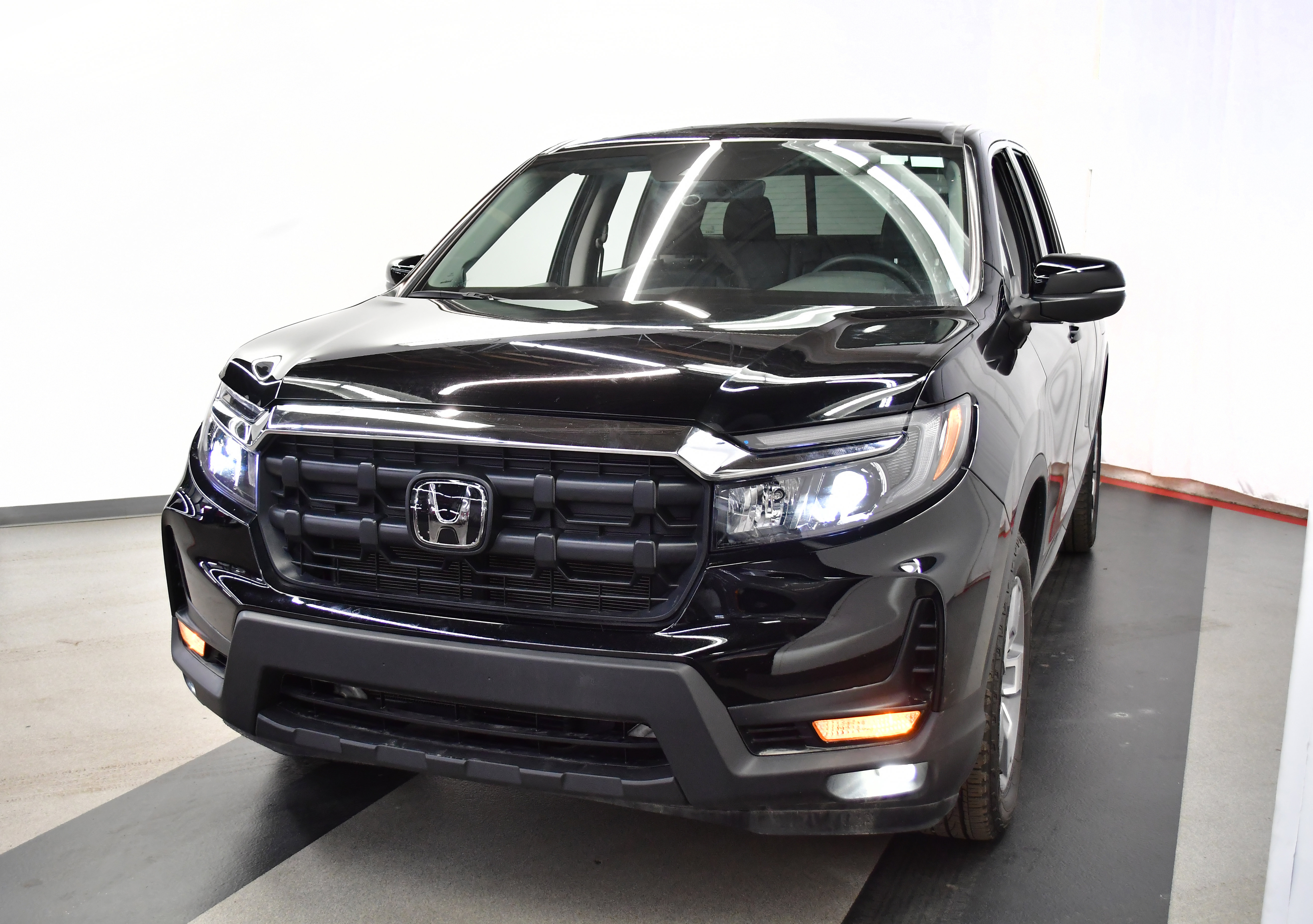 Used 2025 Honda Ridgeline RTL image 4