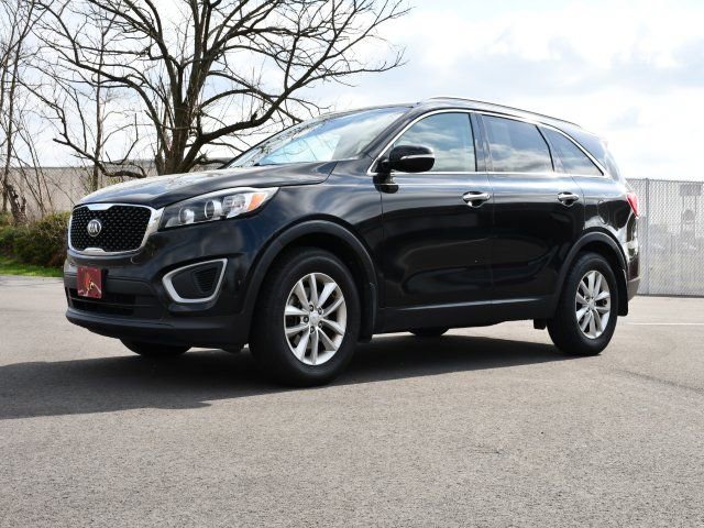 Used 2016 Kia Sorento LX w/ LX Convenience Package image 3