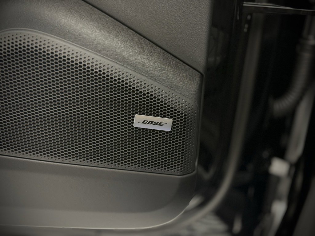 New 2025 Porsche Macan 4 Electric image 31