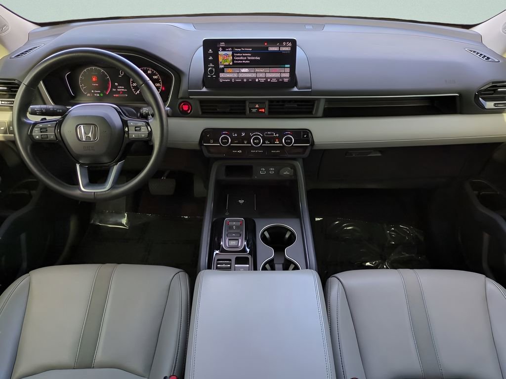 Used 2024 Honda Pilot Touring image 14