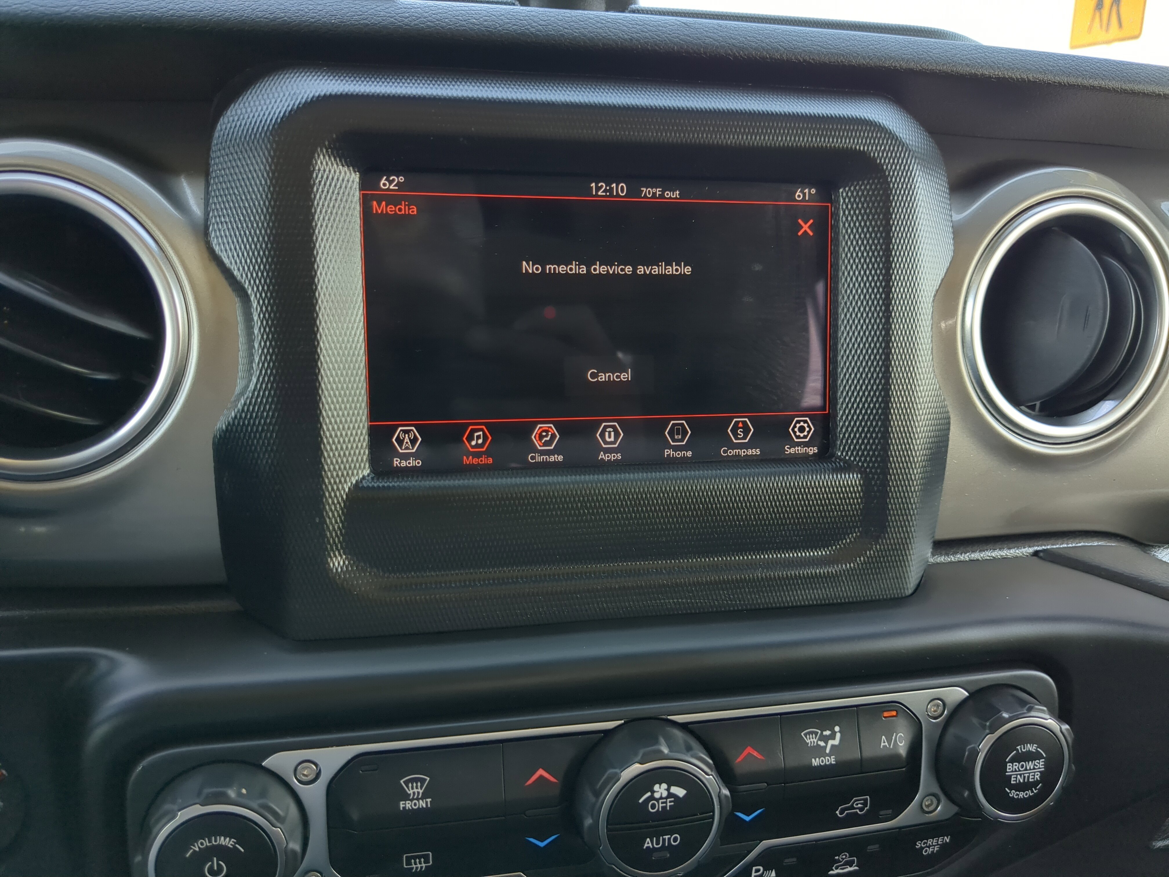 Used 2020 Jeep Gladiator Overland w/ Safety Group image 21