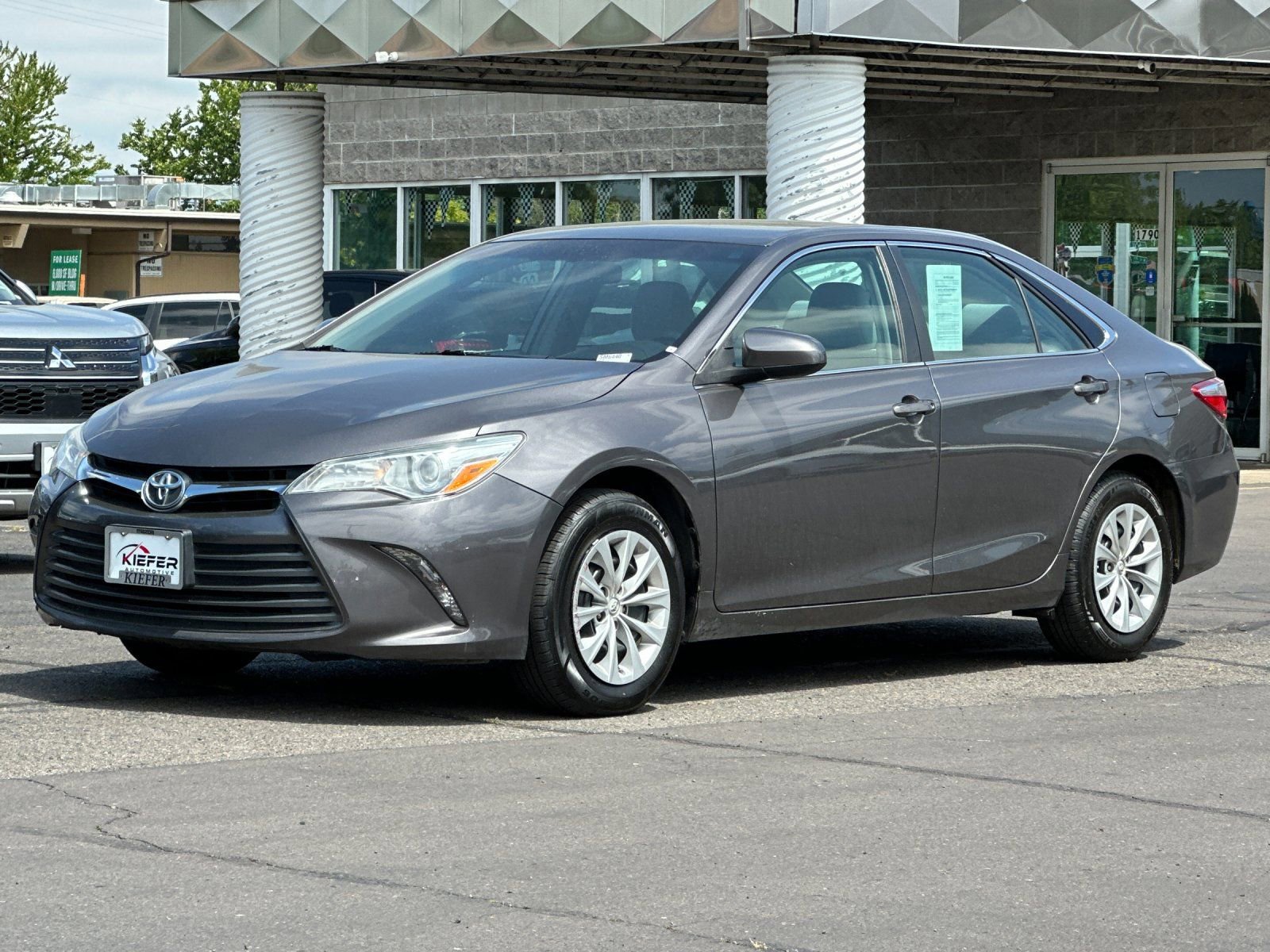 Used 2016 Toyota Camry LE FWD image 8