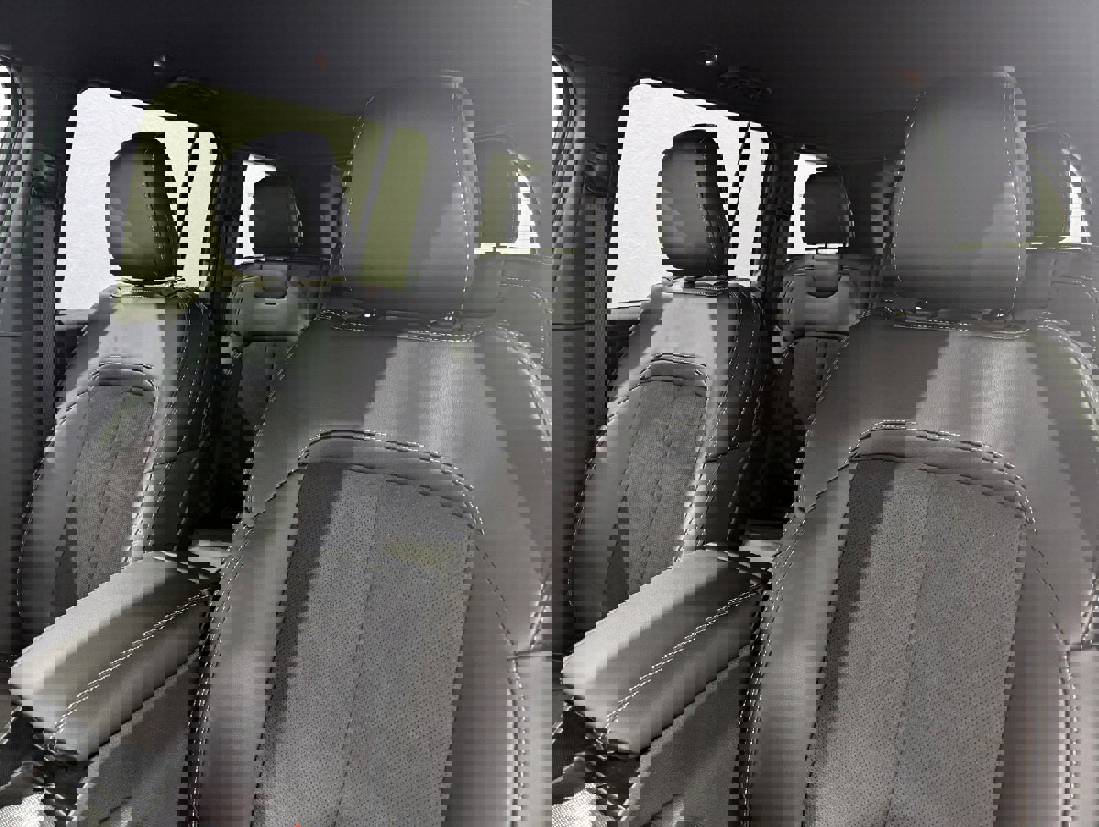 New 2024 Jeep Grand Cherokee Altitude image 19