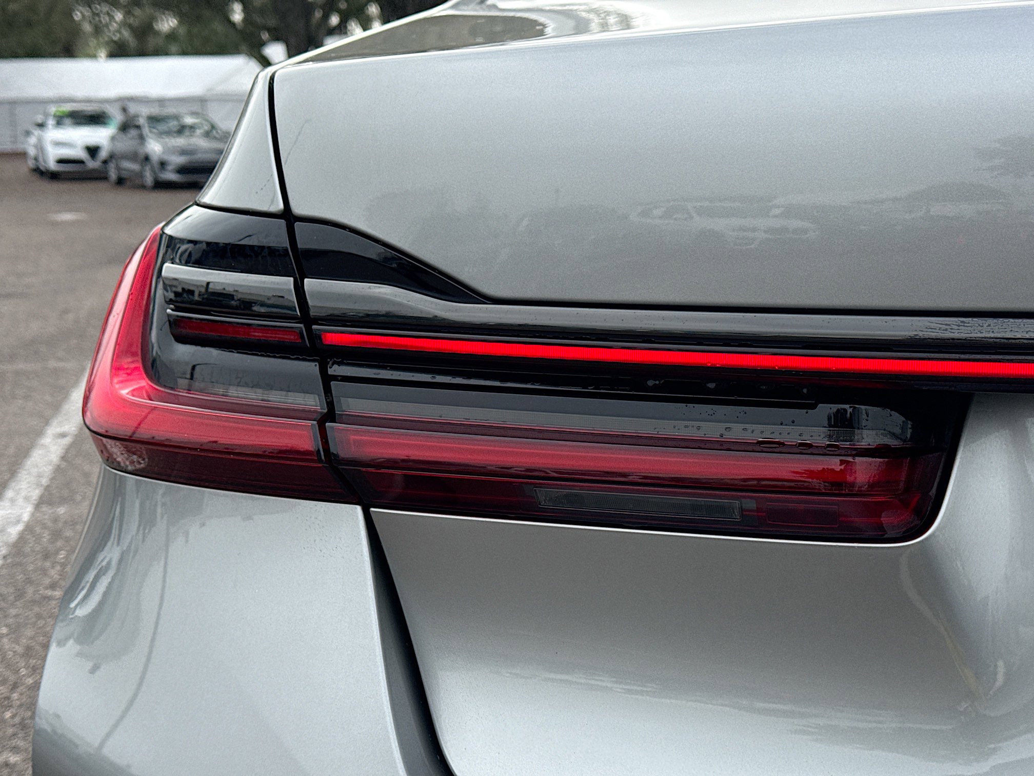 Used 2020 BMW 740i w/ M Sport Package image 10