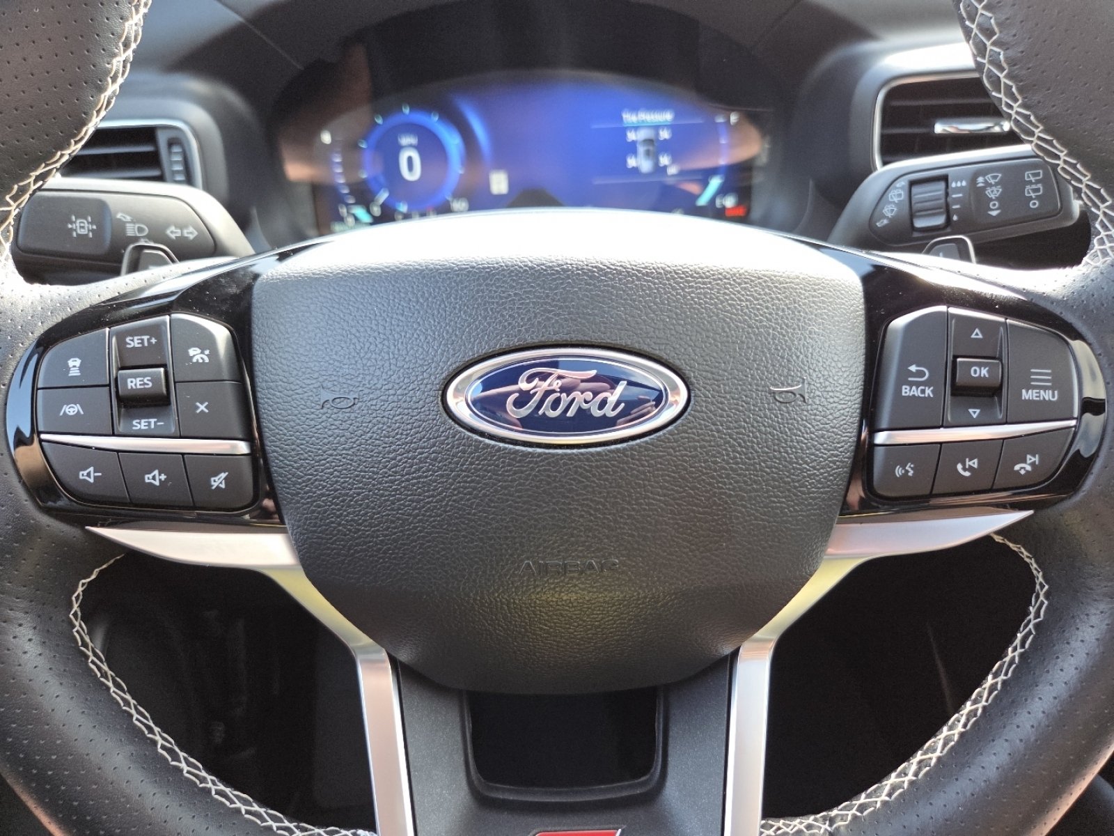Used 2023 Ford Explorer ST w/ Equipment Group 401A AWD/4WD image 31