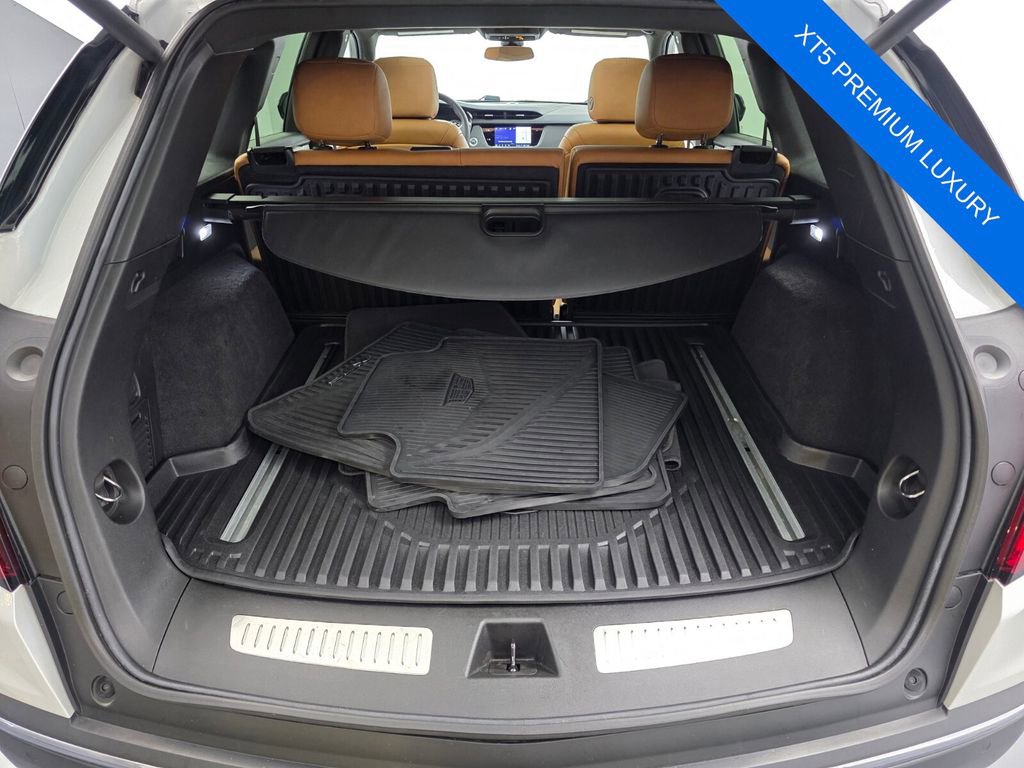 Used 2023 Cadillac XT5 Premium Luxury AWD/4WD image 17