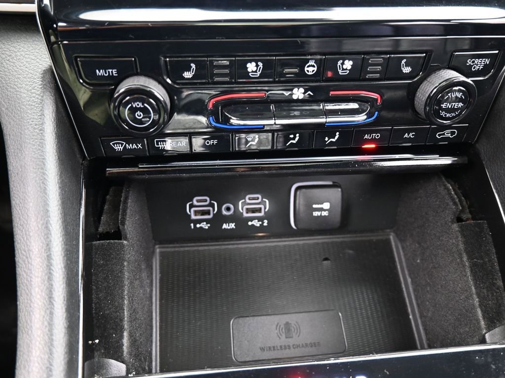 Used 2021 Jeep Grand Cherokee L Limited w/ Luxury Tech Group II image 29