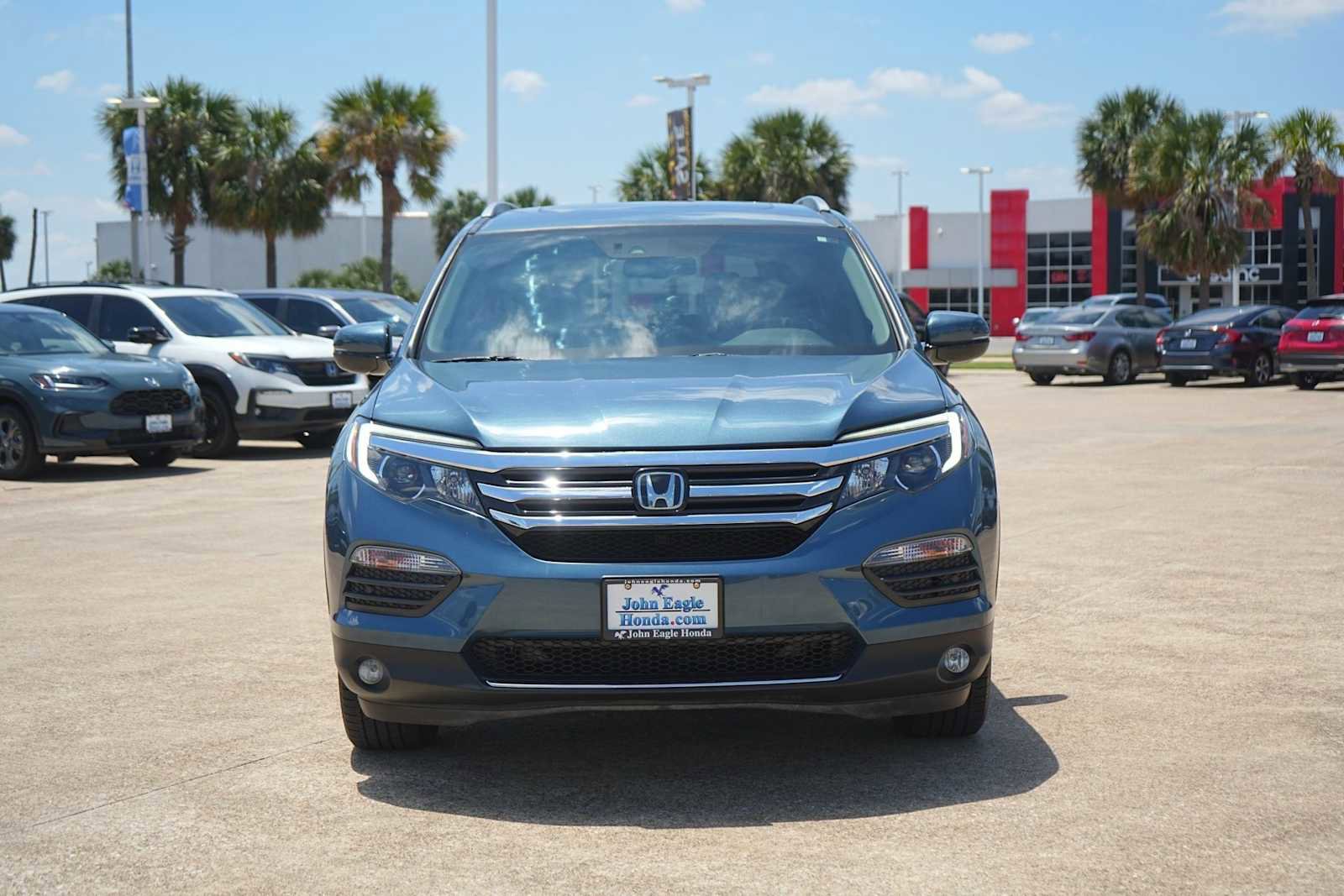 Used 2017 Honda Pilot Elite image 6