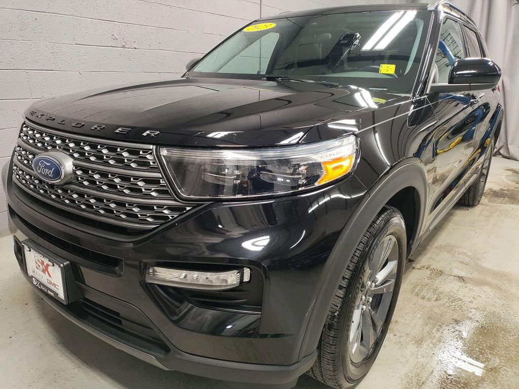 Used 2023 Ford Explorer XLT w/ Equipment Group 202A image 18
