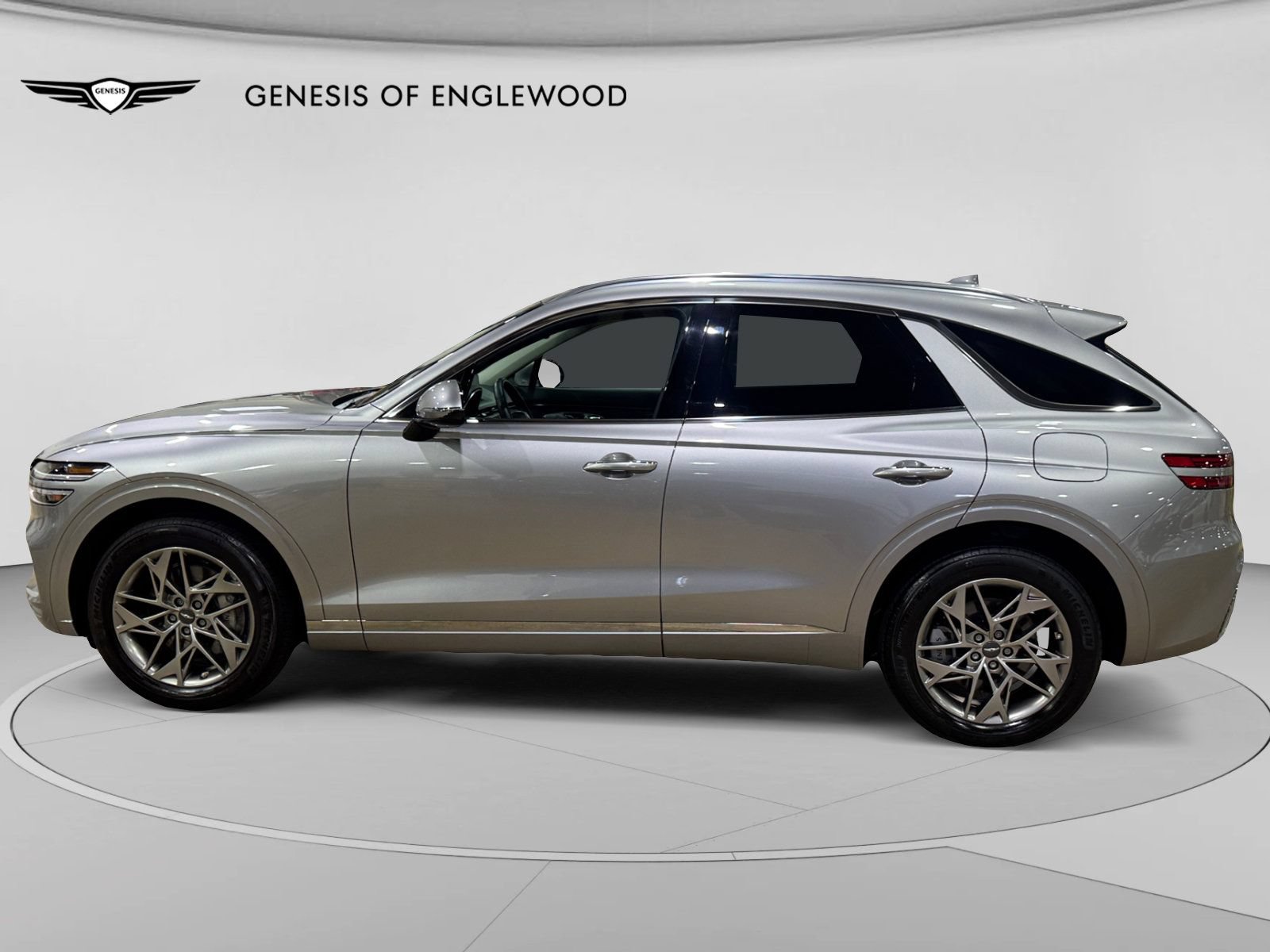 Used 2024 Genesis GV70 2.5T AWD/4WD image 12