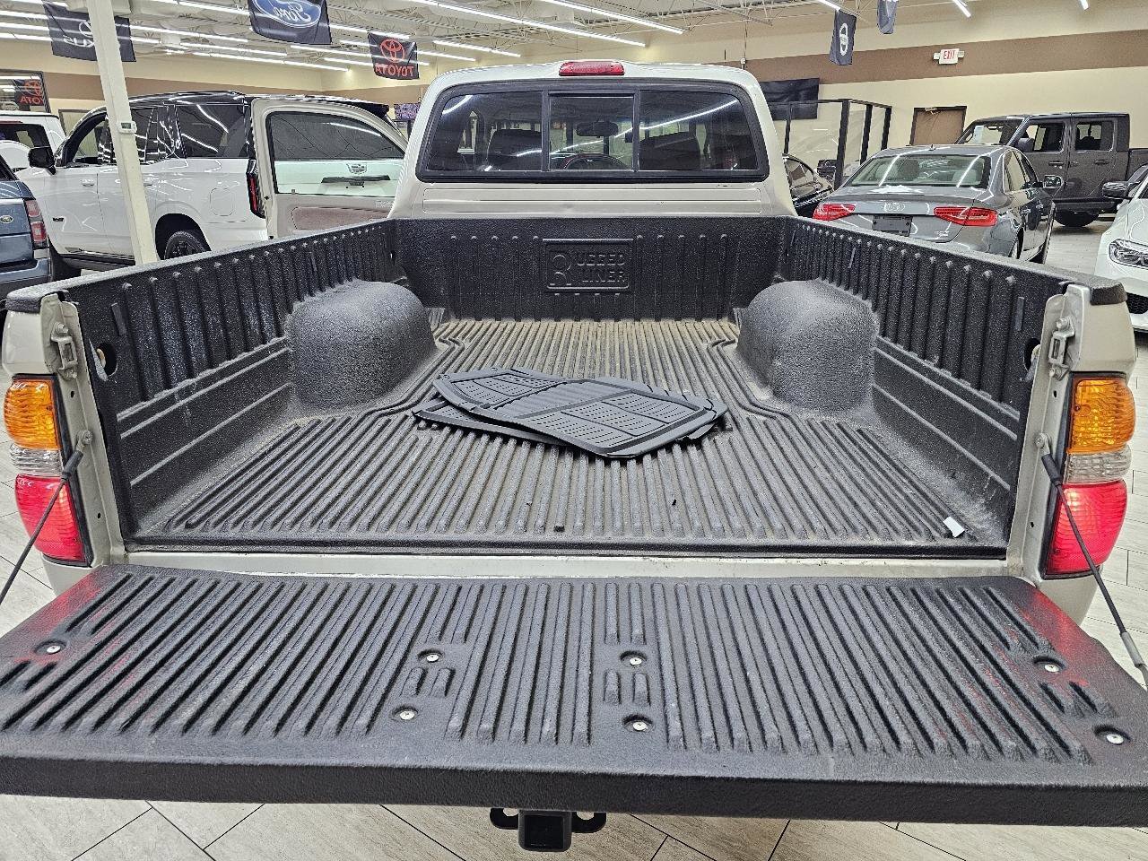 Used 2004 Toyota Tacoma 4x4 Xtracab V6 image 11