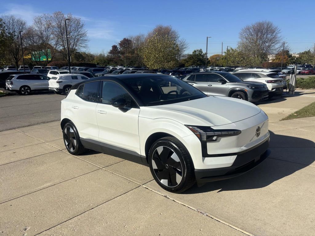 New 2025 Volvo EX30 Plus w/ Protection Package Premier video 1
