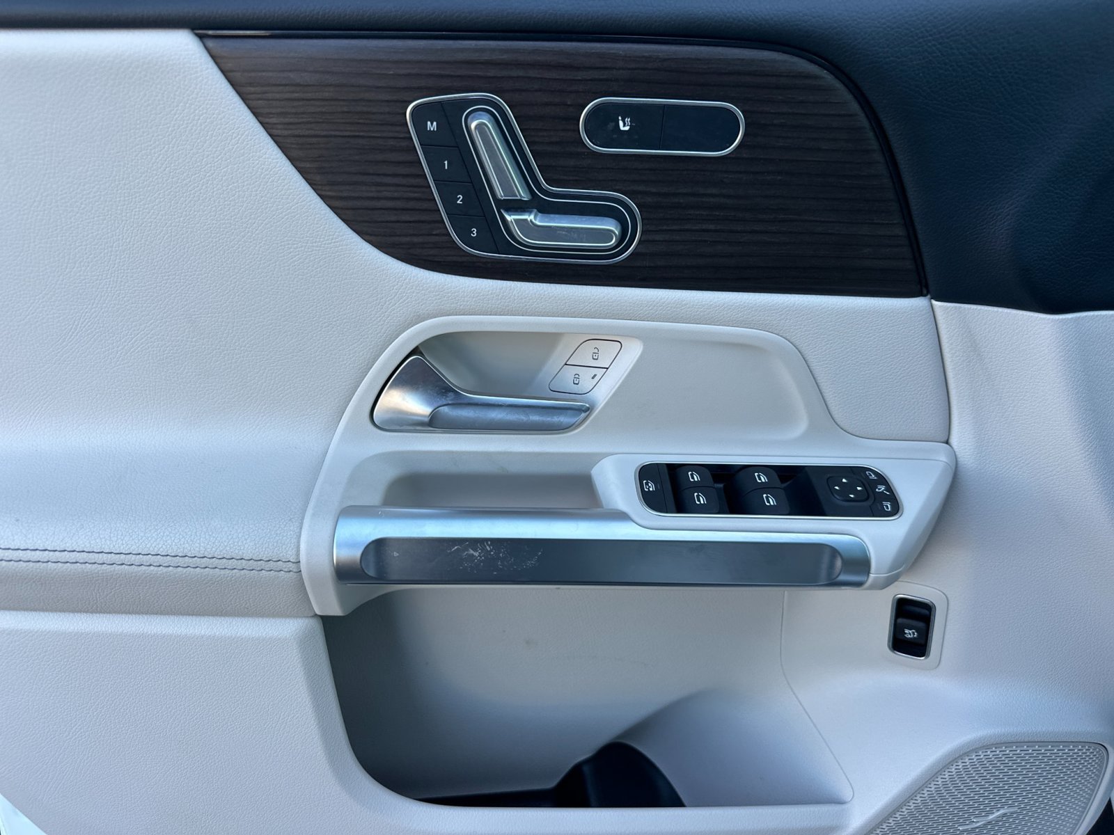 Certified 2026 Mercedes-Benz GLB 250 image 11