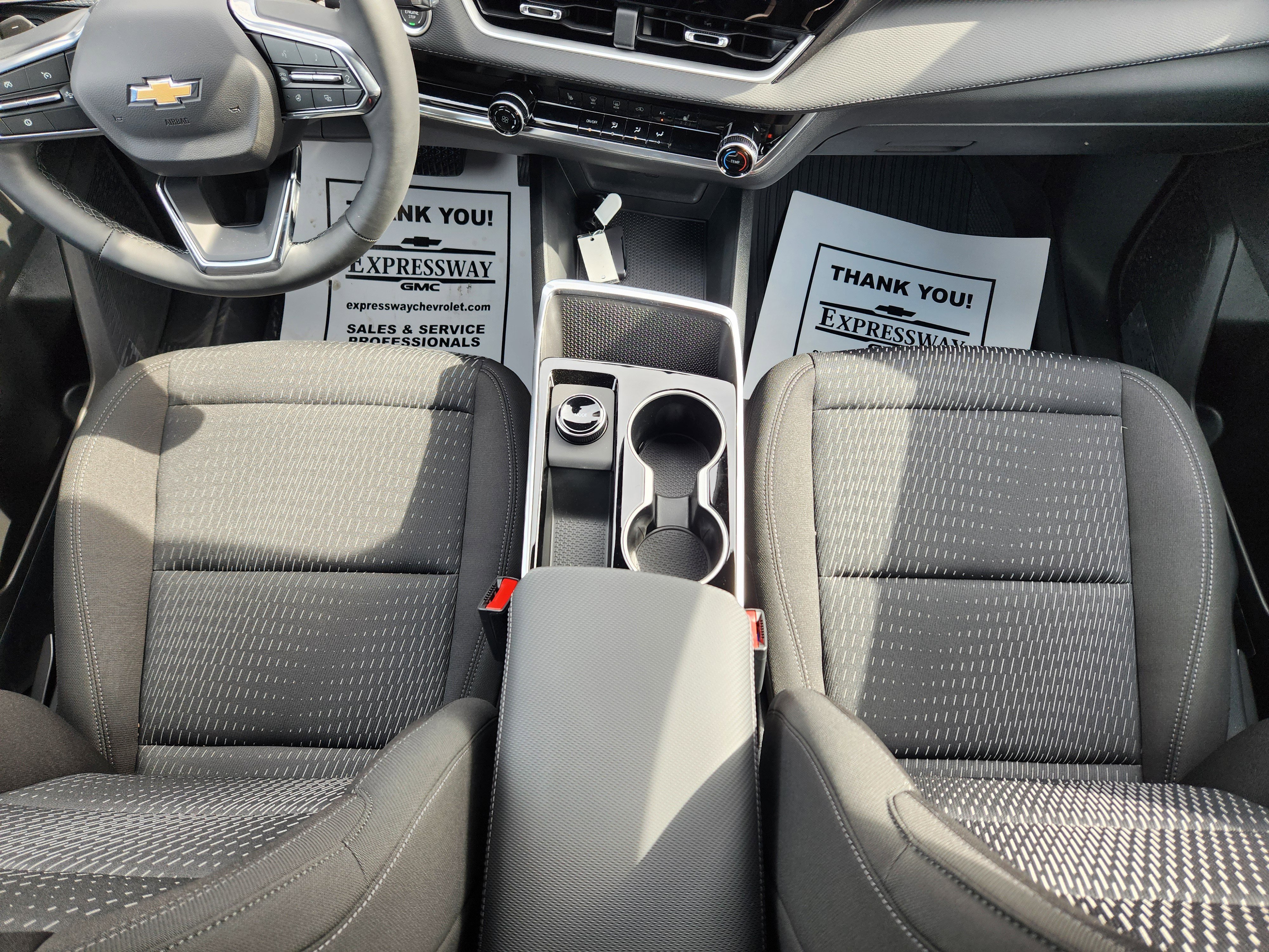 New 2026 Chevrolet Equinox LT w/ Safety and Technology Package FWD image 11