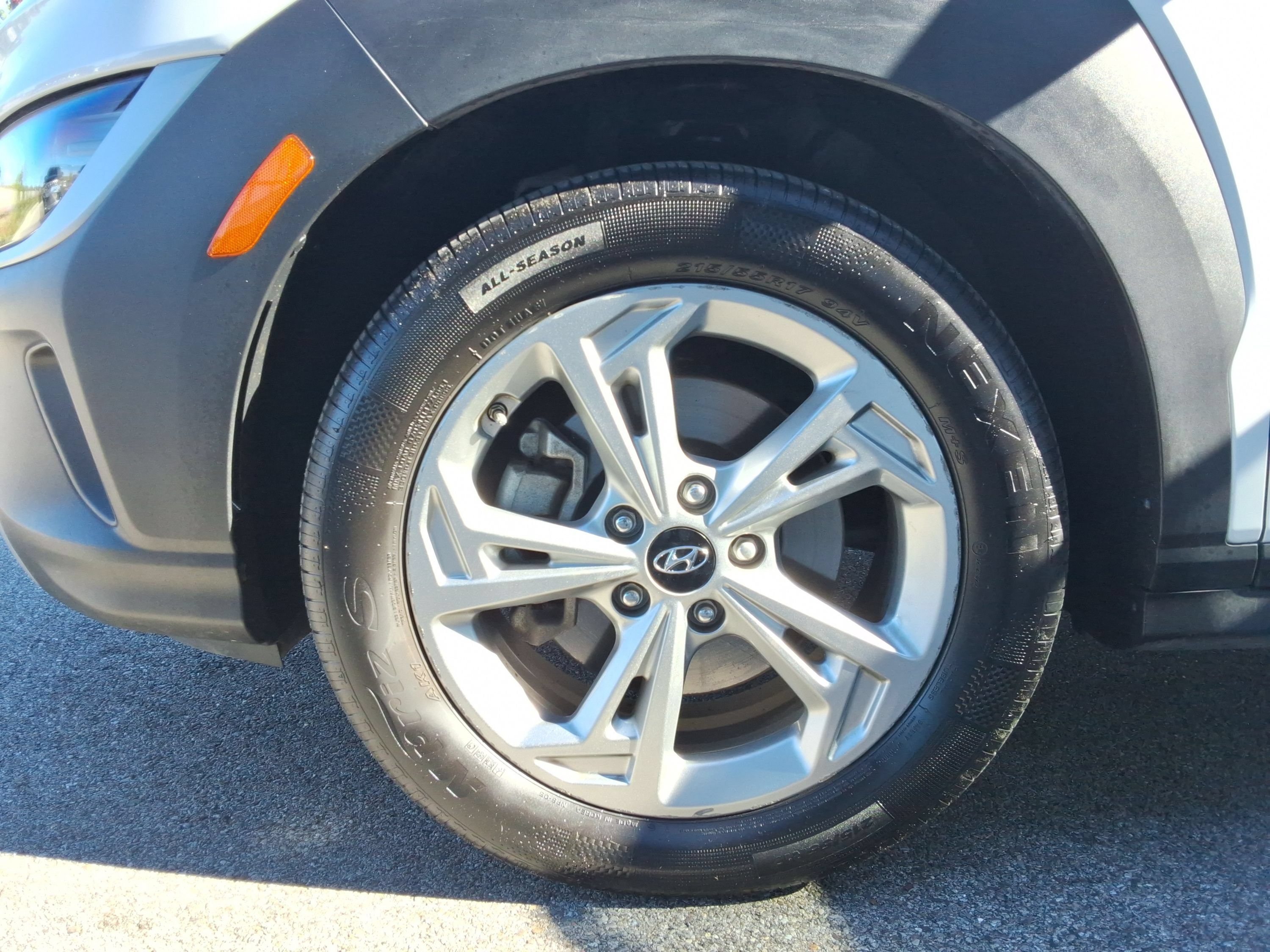 Used 2023 Hyundai Kona SEL AWD/4WD image 39