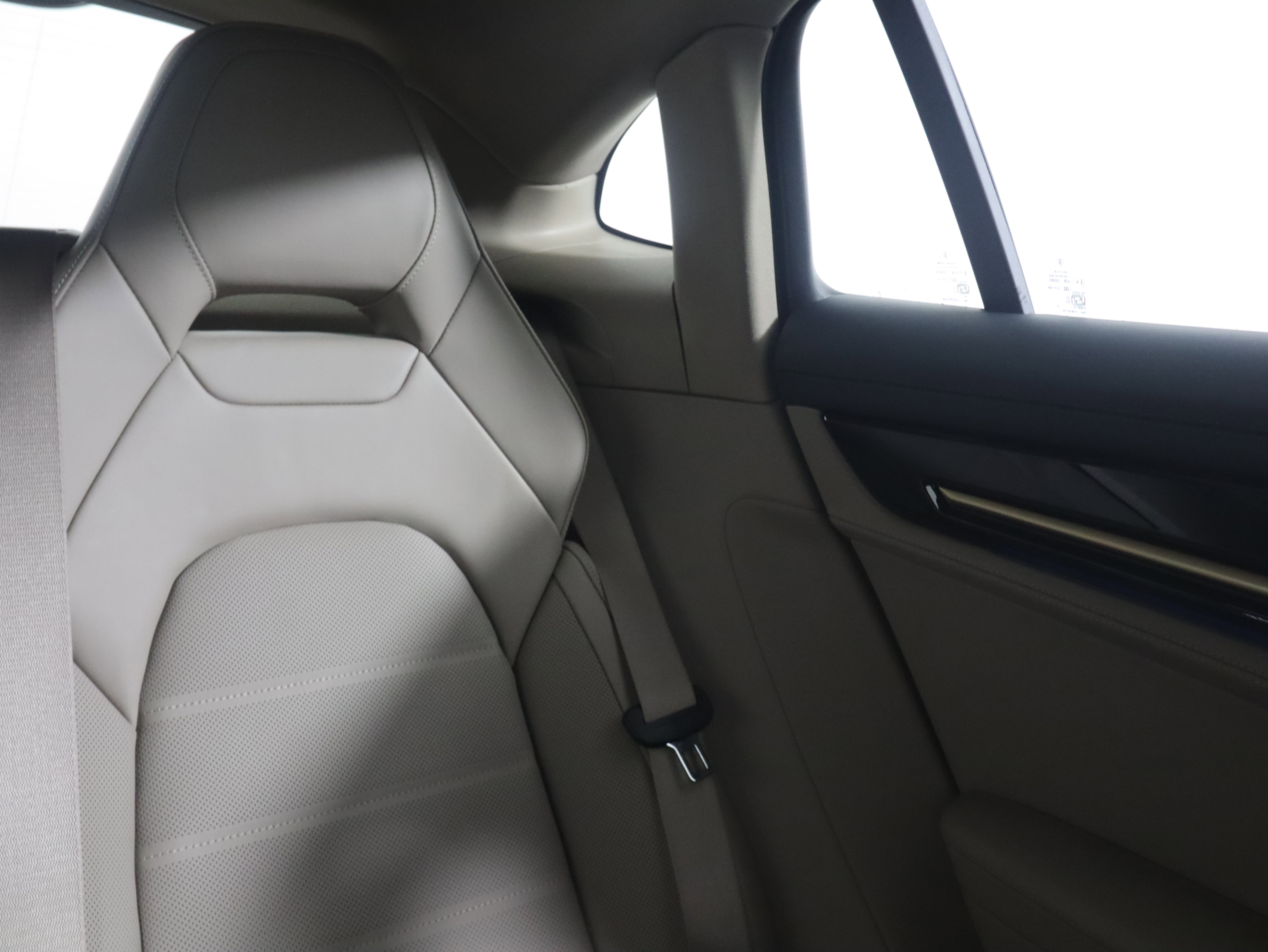 New 2026 Porsche Panamera image 17