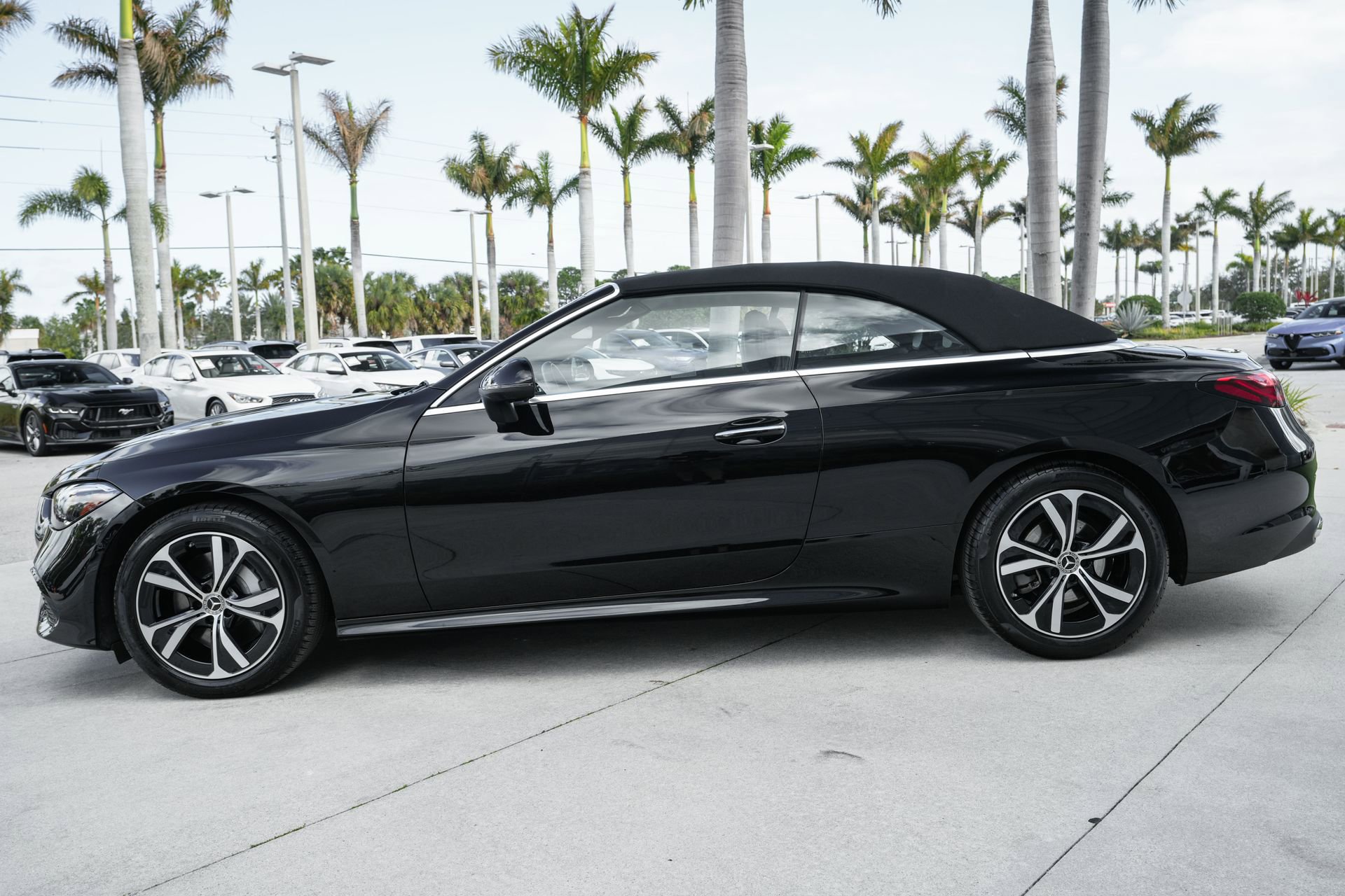 Used 2025 Mercedes-Benz CLE 300 4MATIC Cabriolet image 26