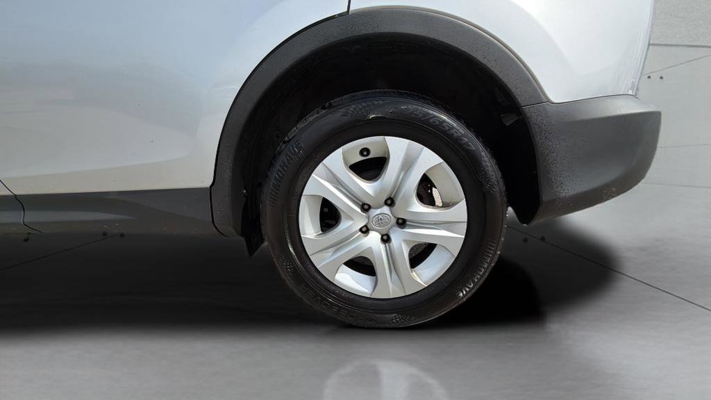 Used 2015 Toyota RAV4 LE image 26