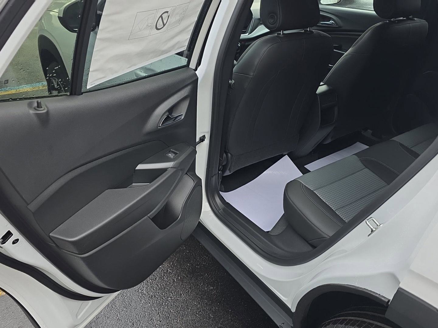 New 2025 Chevrolet Trax LT w/ Driver Confidence Package image 18