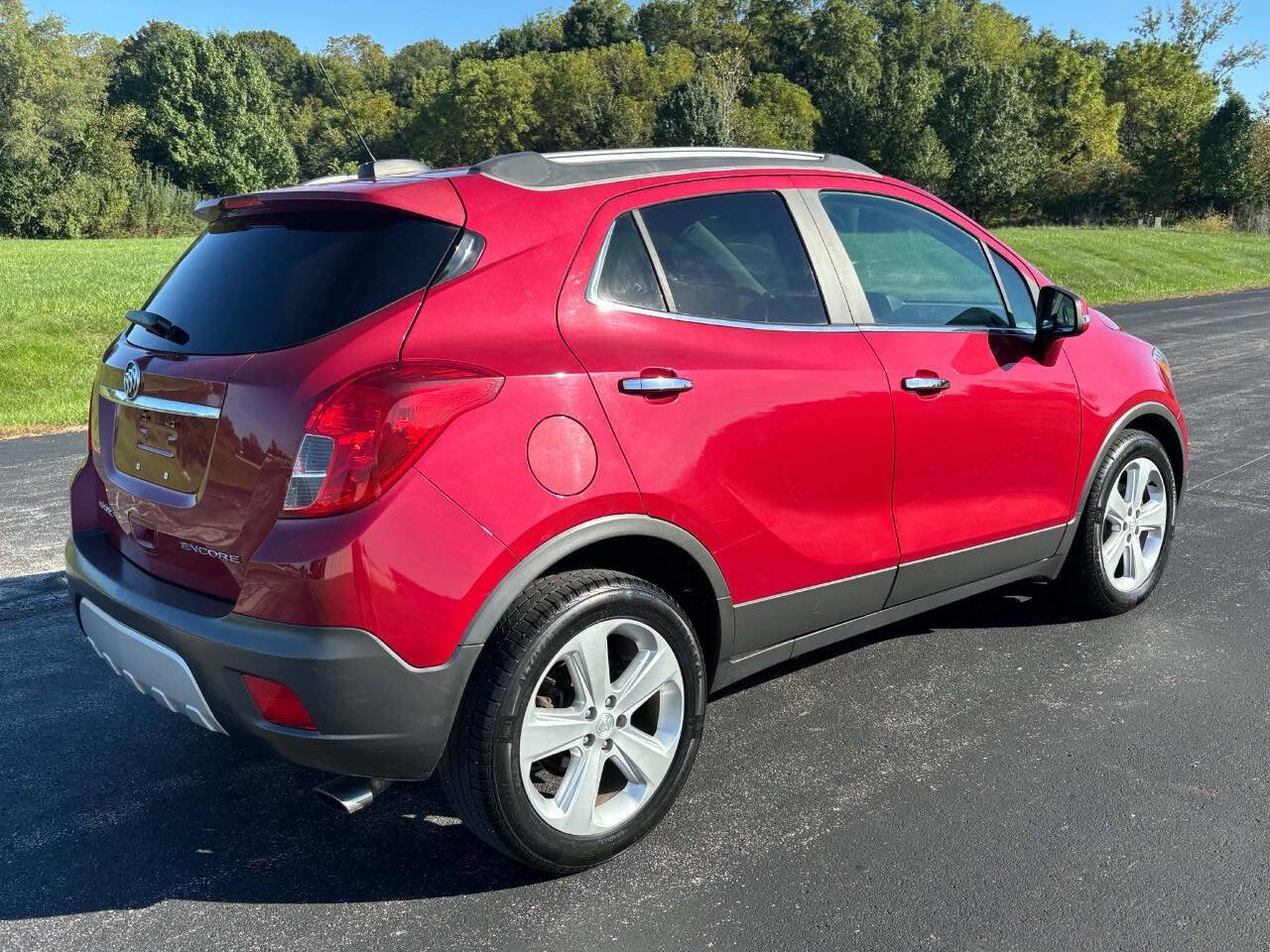 Used 2015 Buick Encore FWD image 5