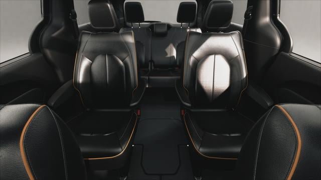 New 2027 Chrysler Pacifica Limited AWD/4WD image 17