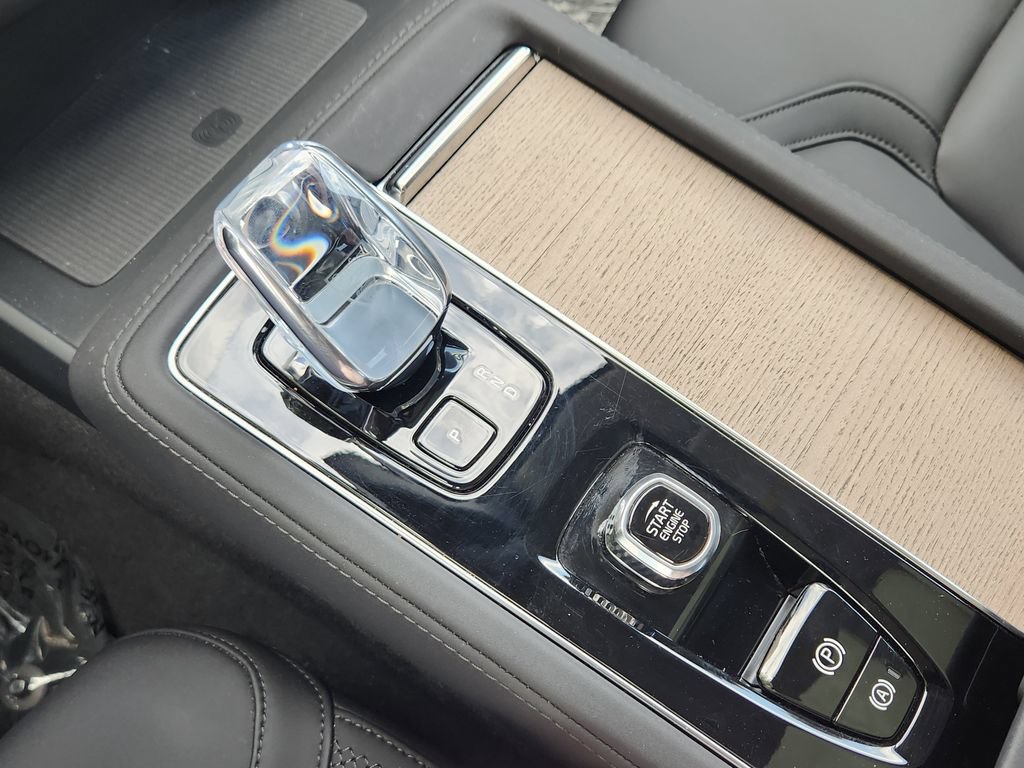 New 2026 Volvo XC90 B6 Plus w/ Protection Package AWD/4WD image 11