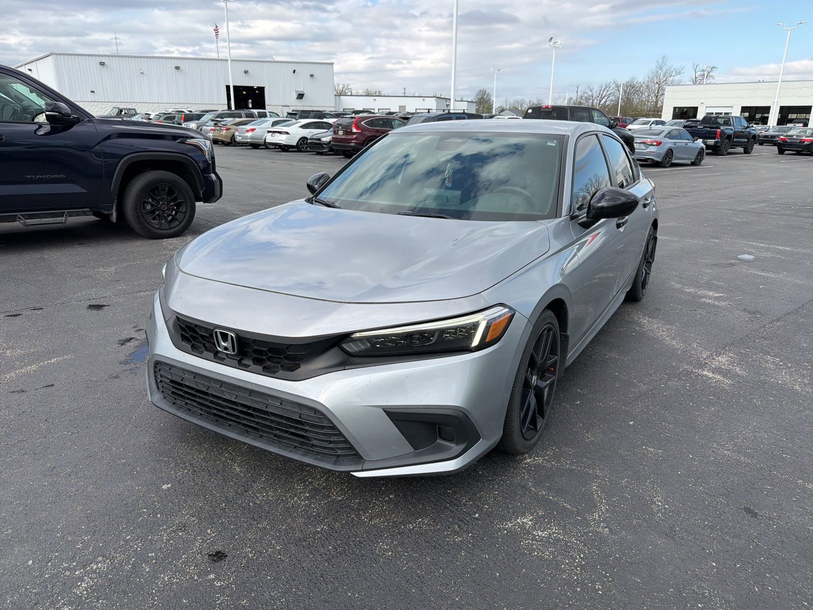 Used 2022 Honda Civic Sport image 2