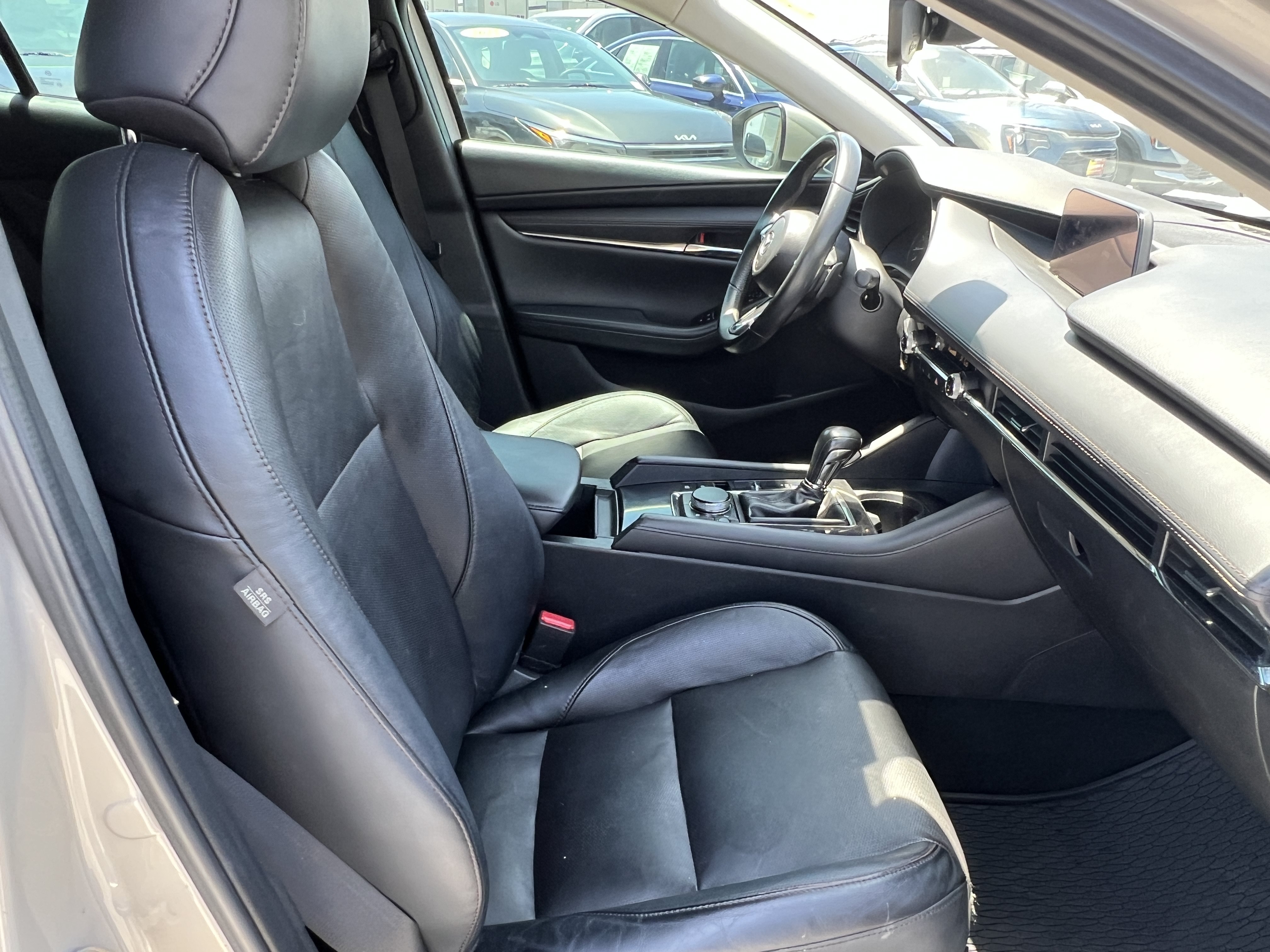 Used 2022 MAZDA MAZDA3 s FWD image 16