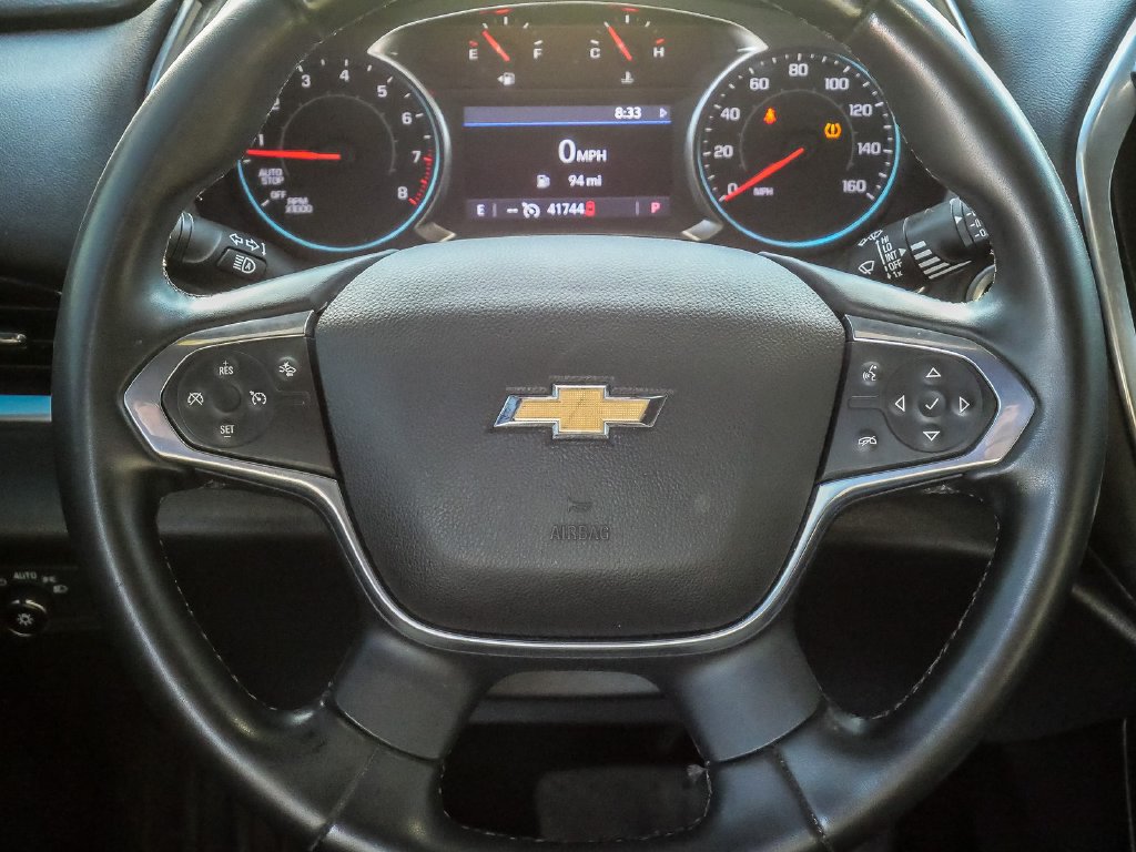 Used 2023 Chevrolet Traverse LT FWD image 27