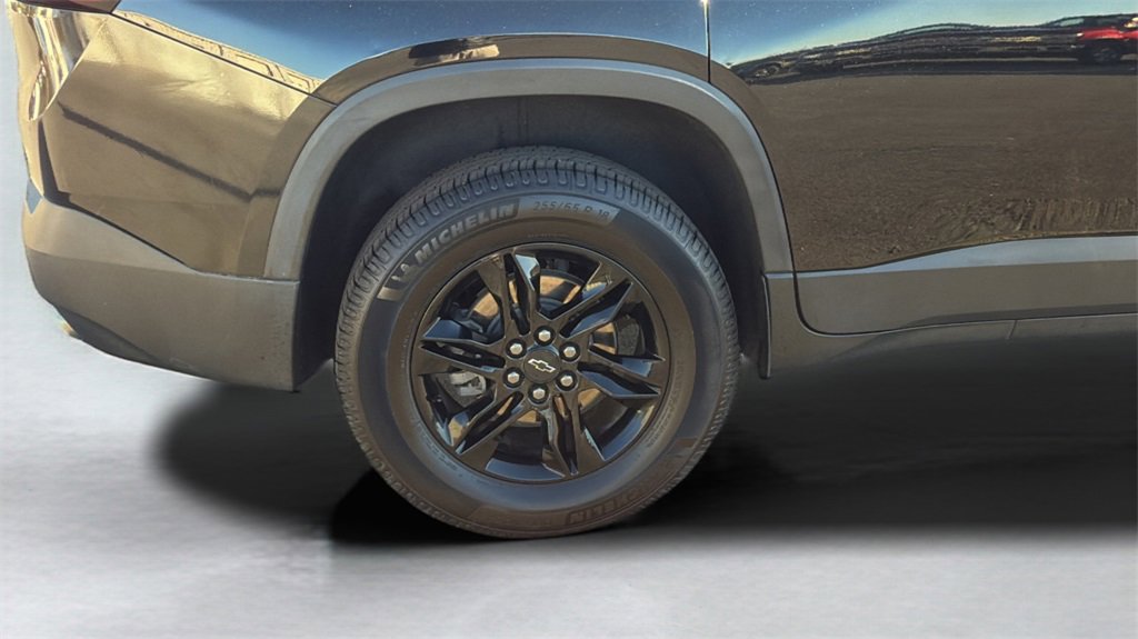 Used 2023 Chevrolet Traverse LT image 17