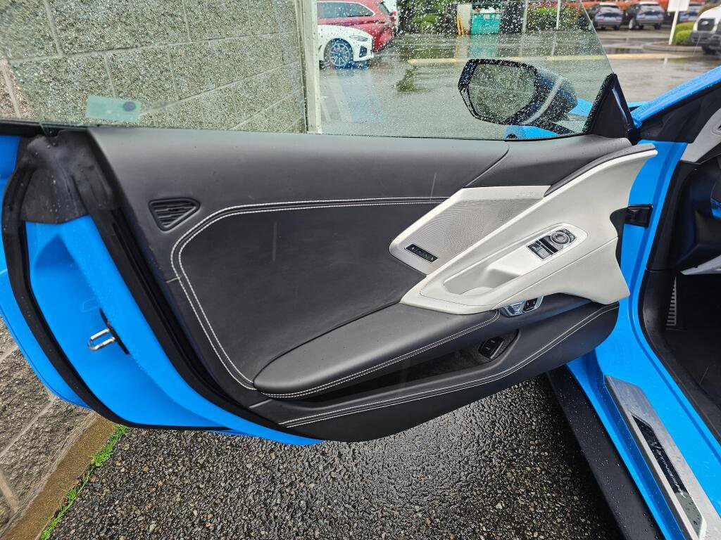 Used 2021 Chevrolet Corvette Stingray Premium Cpe w/ Z51 Performance Package RWD image 19