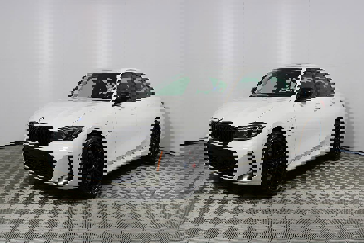 Used 2023 BMW 330e w/ M Sport Package image 31
